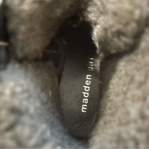 MADDEN GIRL Hayess Black Faux Fur Hiker Booties Size 6M - Picture 12 of 15